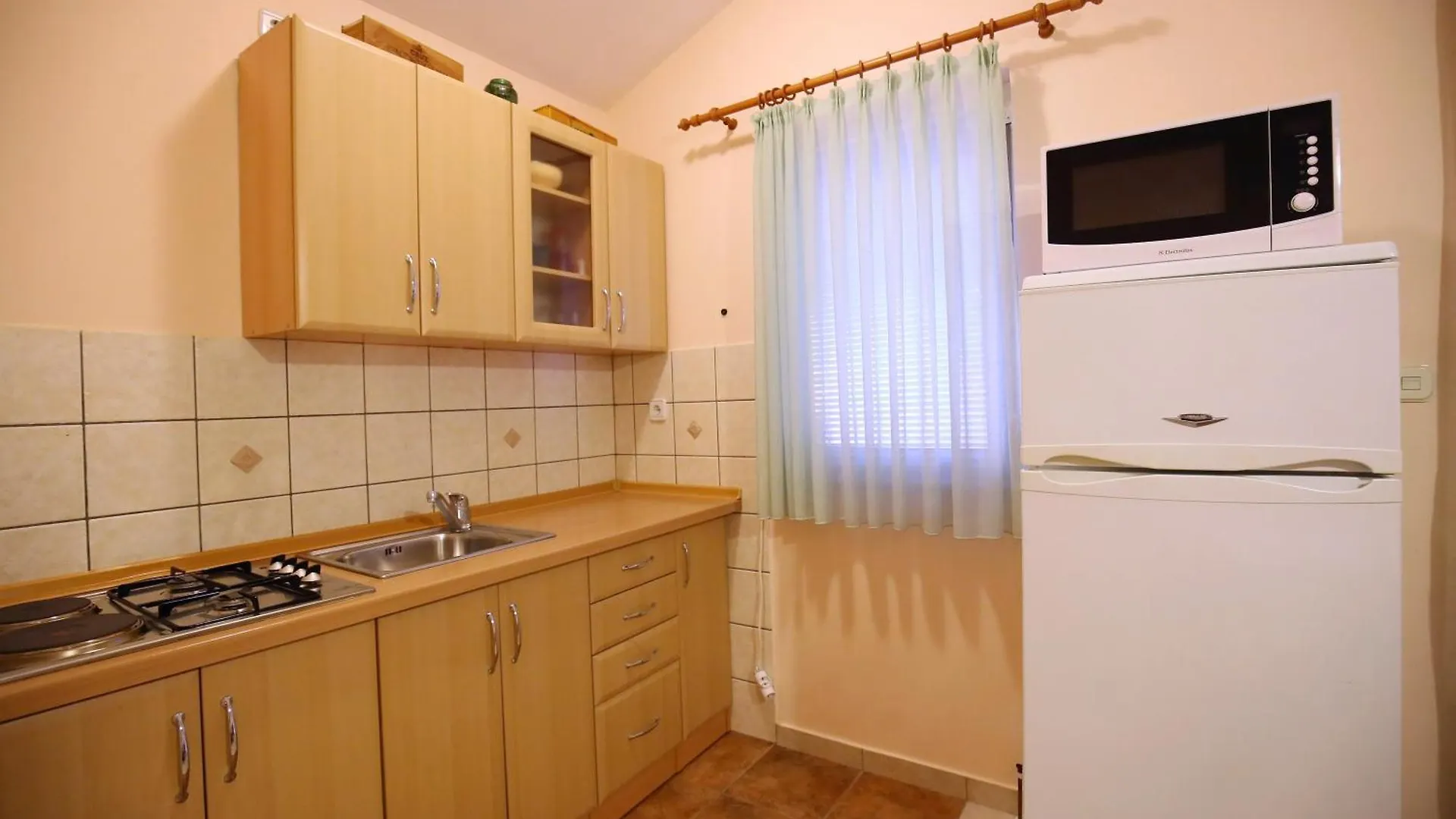 Apartments Nikaia Vir