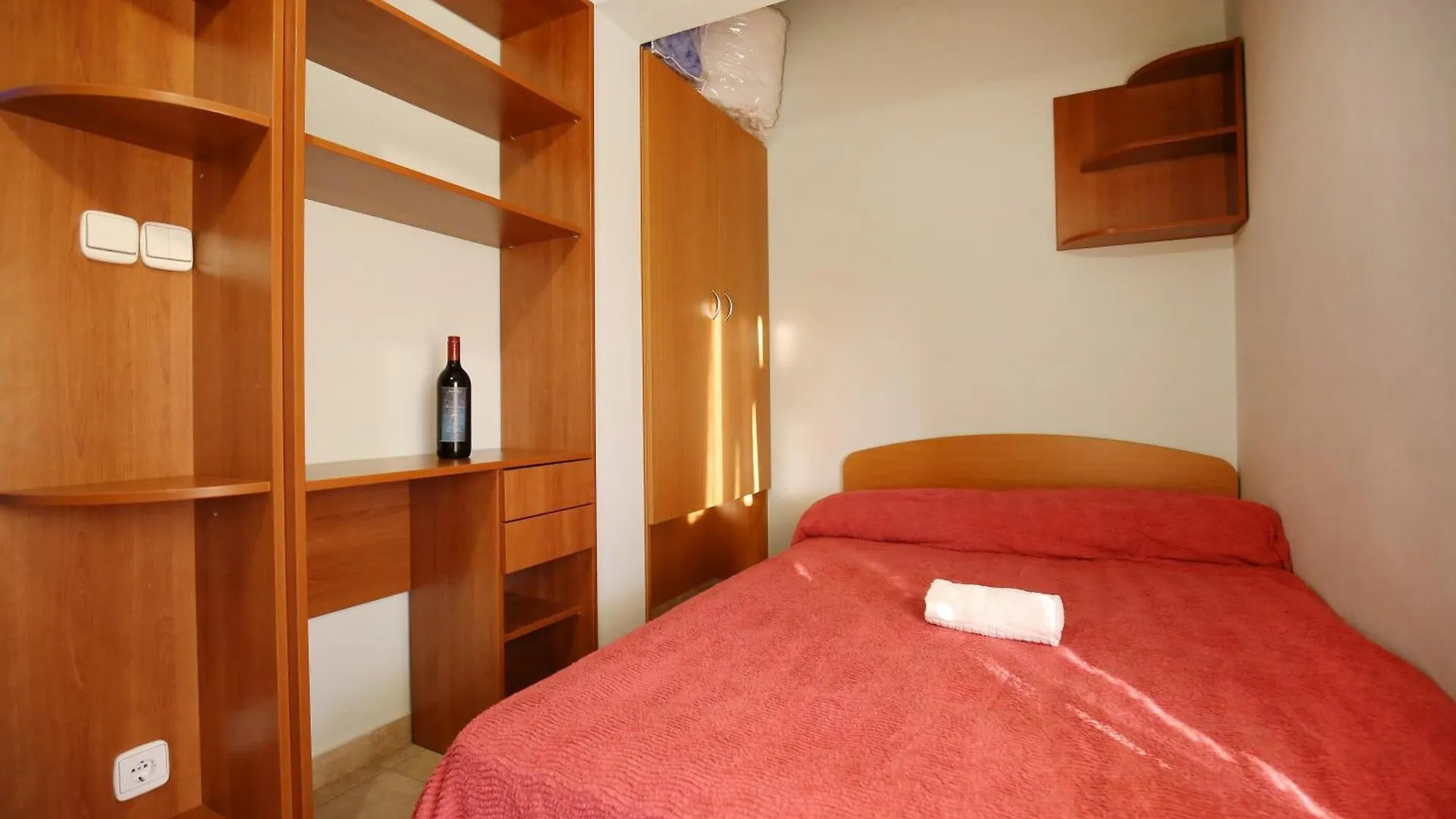 Apartments Nikaia Vir 0*,  Kroatien