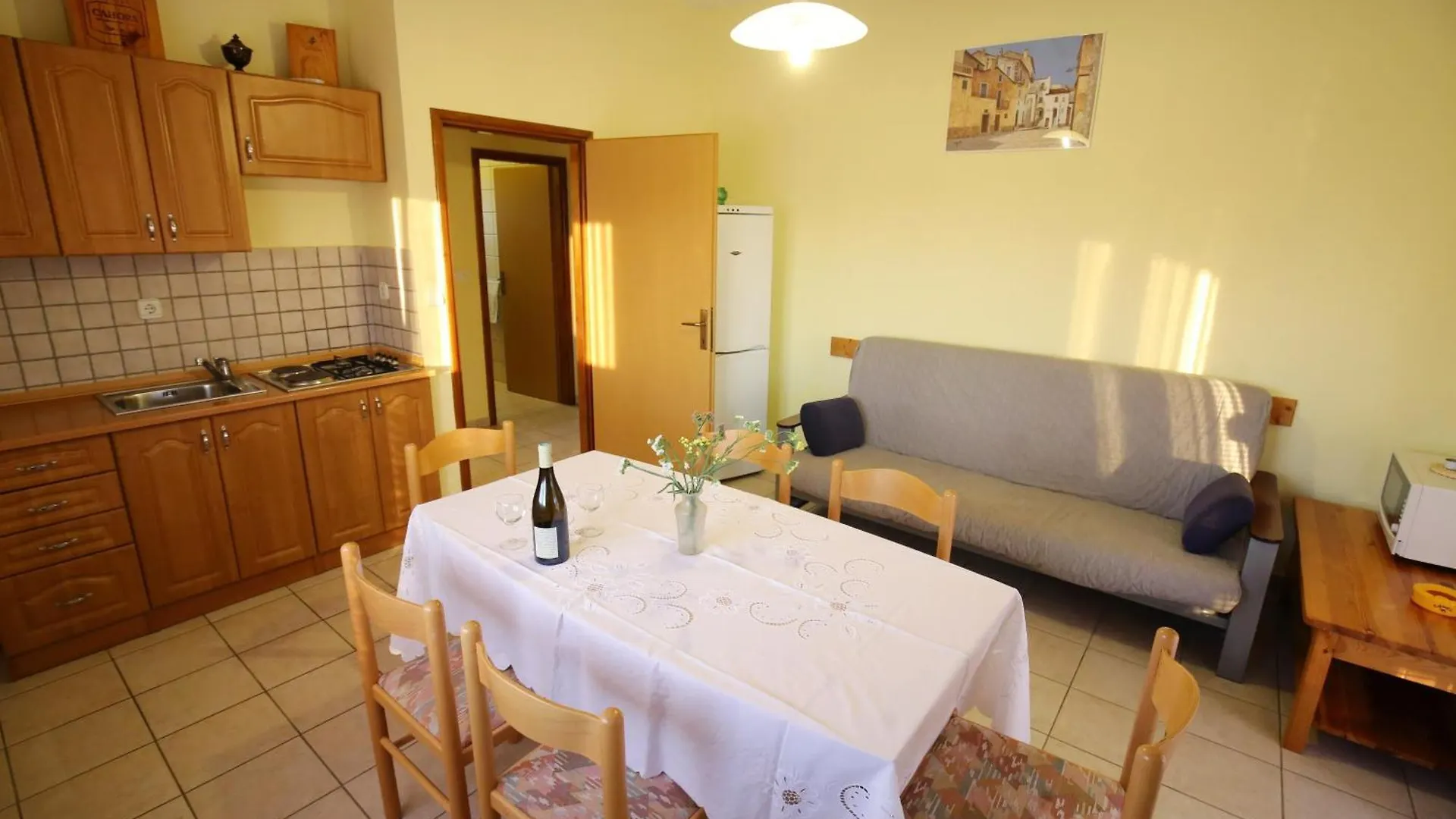 Apartments Nikaia Vir