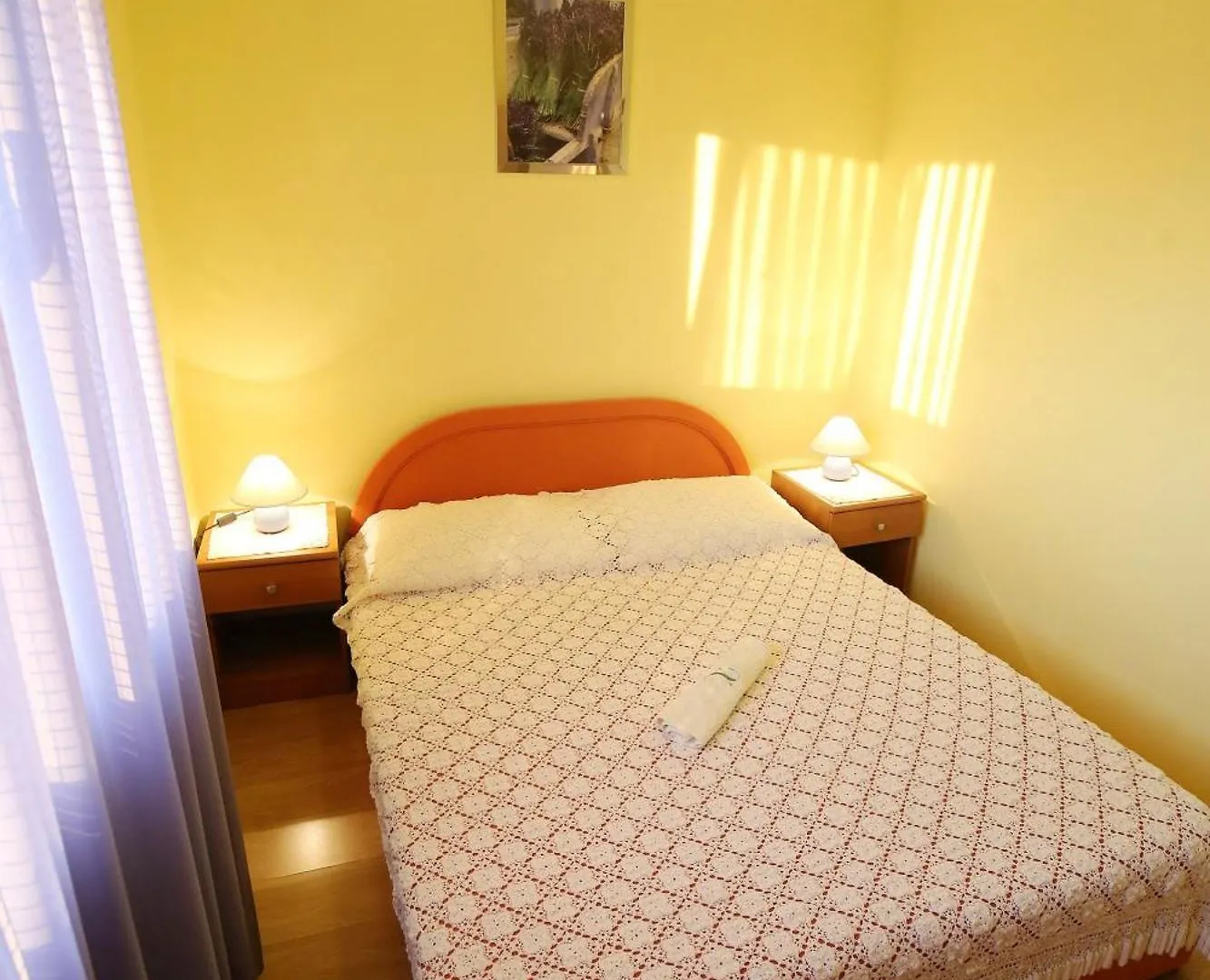 Apartments Nikaia Vir